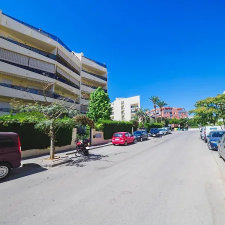 Cubo's Urban Brigitte & Parking * Torremolinos