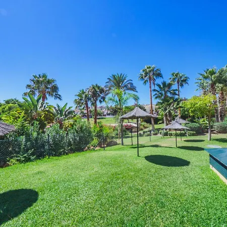 Cubo's Urban Brigitte & Parking アパート トレモリノス