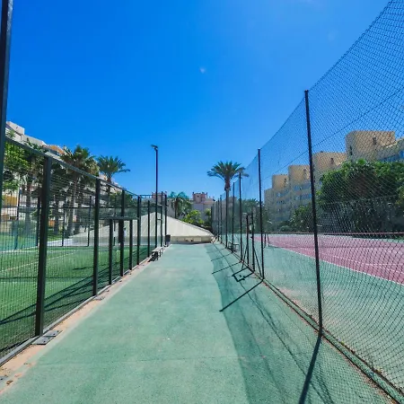 Cubo's Urban Brigitte & Parking Lejlighed Torremolinos