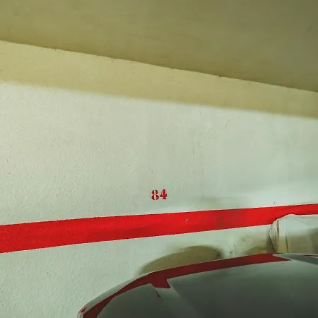 Cubo's Urban Brigitte & Parking アパート