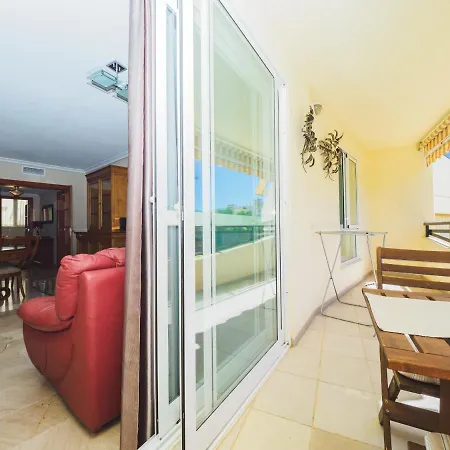 Cubo's Urban Brigitte & Parking * Torremolinos