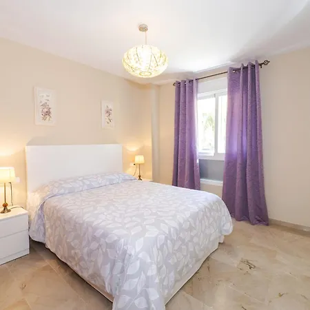 Cubo's Urban Brigitte & Parking Apartamento *