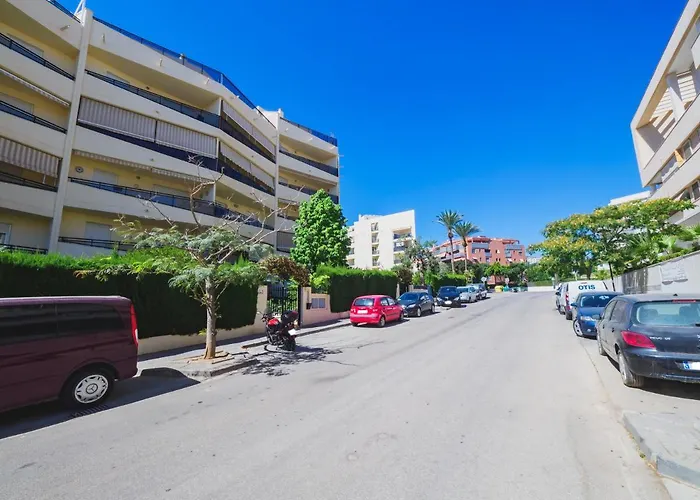 Cubo's Urban Brigitte & Parking * Torremolinos