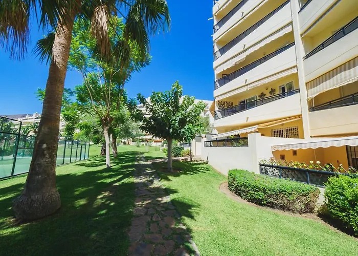 Cubo's Urban Brigitte & Parking Apartamento *