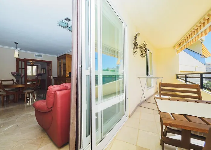 Cubo's Urban Brigitte & Parking * Torremolinos