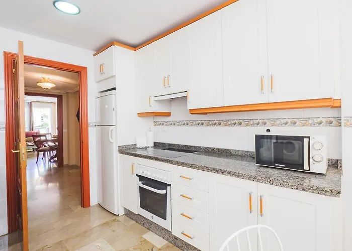 Cubo's Urban Brigitte & Parking * Torremolinos