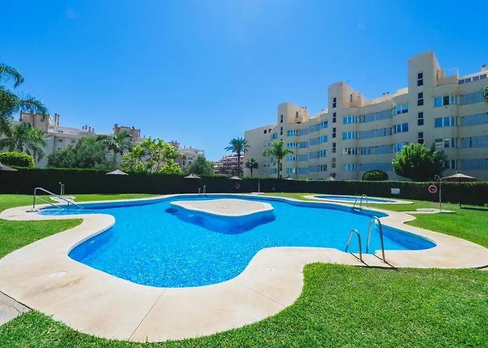 Cubo's Urban Brigitte & Parking Apartamento Torremolinos