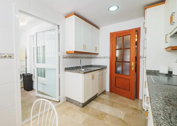 Cubo's Urban Brigitte & Parking Apartamento *