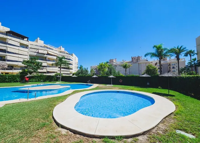 Cubo's Urban Brigitte & Parking Apartamento *