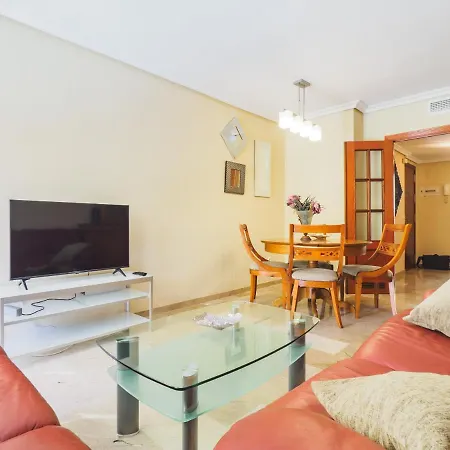 Cubo's Urban Brigitte & Parking * 托雷莫利诺斯