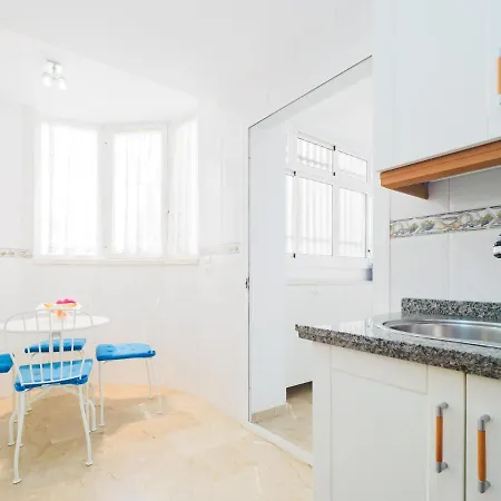 Cubo's Urban Brigitte & Parking *