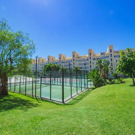 Cubo's Urban Brigitte & Parking